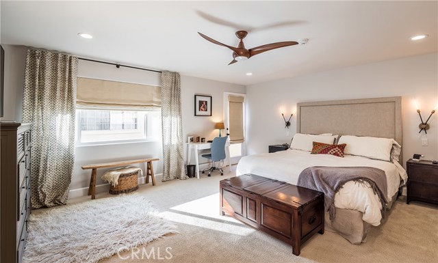 840 Loma Drive, Hermosa Beach, California 90254, 3 Bedrooms Bedrooms, ,2 BathroomsBathrooms,Residential,Sold,Loma,SB18033597