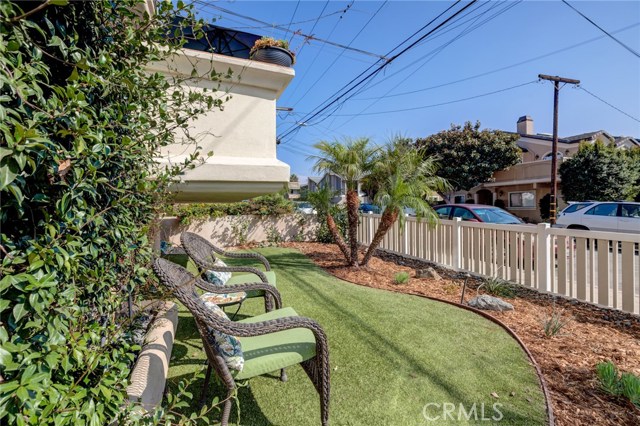 2403 Rockefeller Lane, Redondo Beach, California 90278, 3 Bedrooms Bedrooms, ,2 BathroomsBathrooms,Residential,Sold,Rockefeller,SB20212626