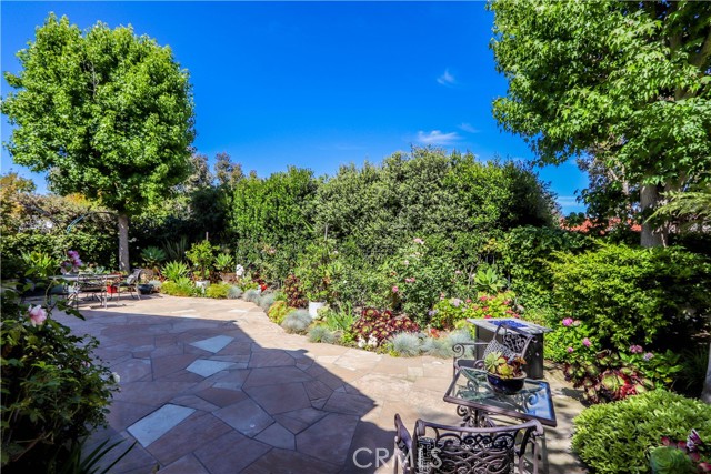 Spacious Flagstone hardscape rear yard.