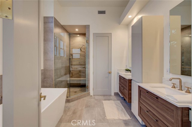 602 Irena Avenue, Redondo Beach, California 90277, 4 Bedrooms Bedrooms, ,4 BathroomsBathrooms,Residential,Sold,Irena,PV19131744