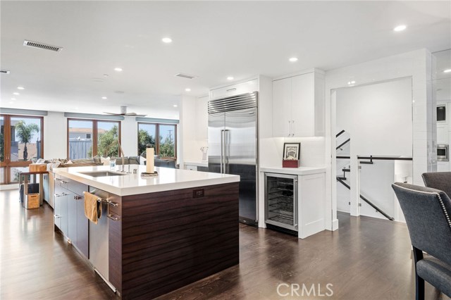 716 Manhattan Avenue, Manhattan Beach, California 90266, 3 Bedrooms Bedrooms, ,3 BathroomsBathrooms,Residential,Sold,Manhattan,SB20229192