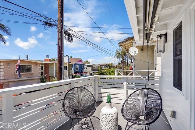 2018 Springfield Avenue, Hermosa Beach, California 90254, 3 Bedrooms Bedrooms, ,2 BathroomsBathrooms,Residential,Sold,Springfield,NP21090938