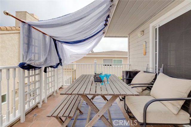 2612 Gates Avenue, Redondo Beach, California 90278, 2 Bedrooms Bedrooms, ,2 BathroomsBathrooms,Residential,Sold,Gates,SB21119373