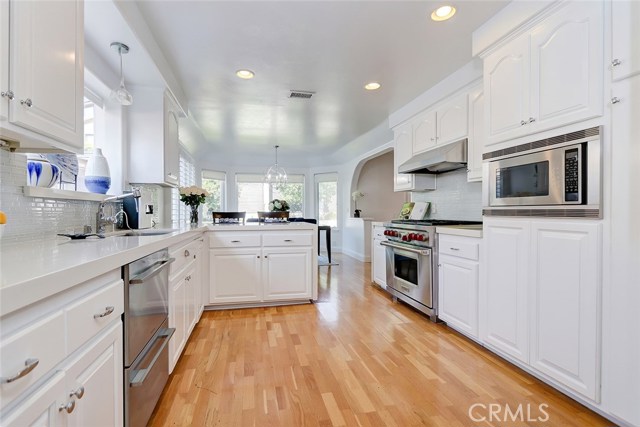 625 26th Street, Manhattan Beach, California 90266, 4 Bedrooms Bedrooms, ,3 BathroomsBathrooms,Residential,Sold,26th,SB19176225