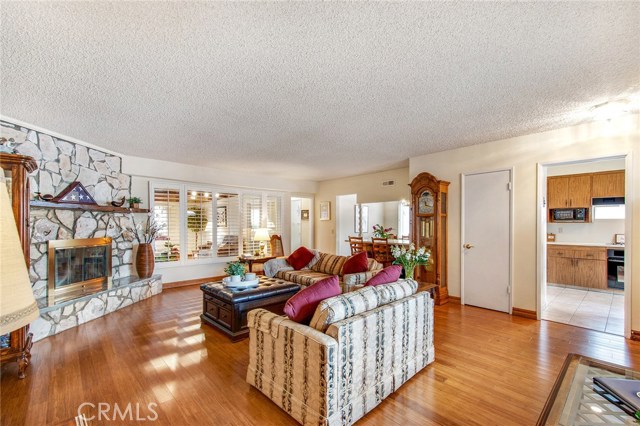 1329 Gertruda Avenue, Redondo Beach, California 90277, 3 Bedrooms Bedrooms, ,1 BathroomBathrooms,Residential,Sold,Gertruda,SB21018995
