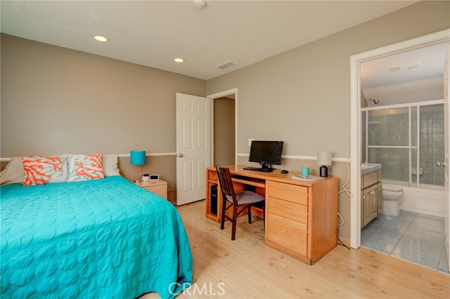 2612 Gates Avenue, Redondo Beach, California 90278, 2 Bedrooms Bedrooms, ,2 BathroomsBathrooms,Residential,Sold,Gates,SB21119373