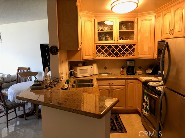 650 THE VLG, Redondo Beach, California 90277, 1 Bedroom Bedrooms, ,1 BathroomBathrooms,Residential,Sold,THE VLG,SB18182642