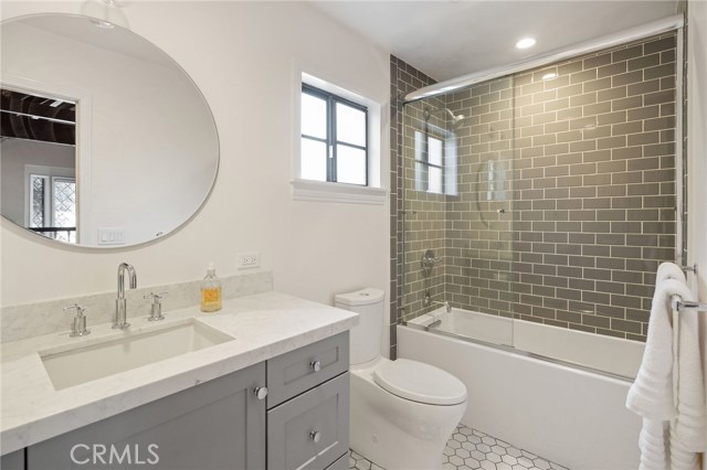 2701 Maple Avenue, Manhattan Beach, California 90266, 4 Bedrooms Bedrooms, ,3 BathroomsBathrooms,Residential,Sold,Maple,SB20115116