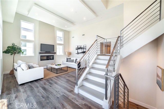 2713 Carnegie Lane, Redondo Beach, California 90278, 4 Bedrooms Bedrooms, ,4 BathroomsBathrooms,Residential,Sold,Carnegie,SB19254558