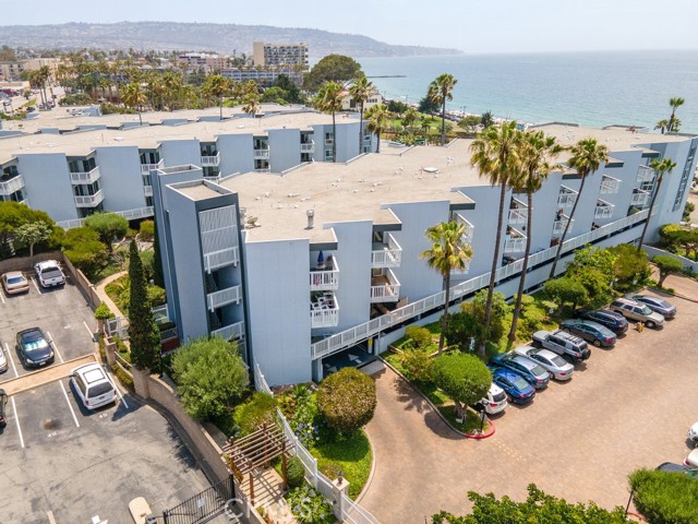 640 The Village, Redondo Beach, California 90277, 1 Bedroom Bedrooms, ,1 BathroomBathrooms,Residential,Sold,The Village,CV21150767