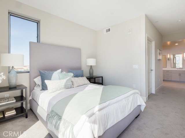 1920 Pacific Coast Highway, Redondo Beach, California 90277, 2 Bedrooms Bedrooms, ,2 BathroomsBathrooms,Residential,Sold,Pacific Coast Highway,SB21006104