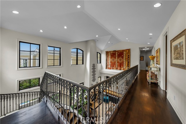 583 35th Street, Manhattan Beach, California 90266, 4 Bedrooms Bedrooms, ,1 BathroomBathrooms,Residential,Sold,35th,SB21141914