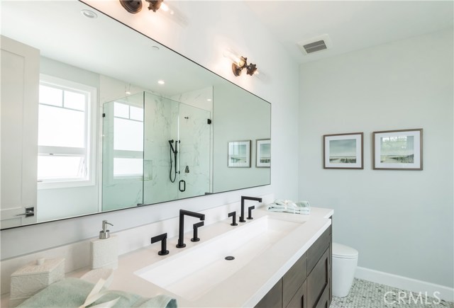 1135 Stanford Avenue, Redondo Beach, California 90278, 3 Bedrooms Bedrooms, ,2 BathroomsBathrooms,Residential,Sold,Stanford,SB19097664