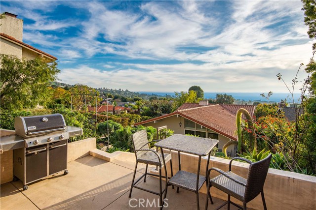 2424 Via Carrillo, Palos Verdes Estates, California 90274, 4 Bedrooms Bedrooms, ,2 BathroomsBathrooms,Residential,Sold,Via Carrillo,PV19020019