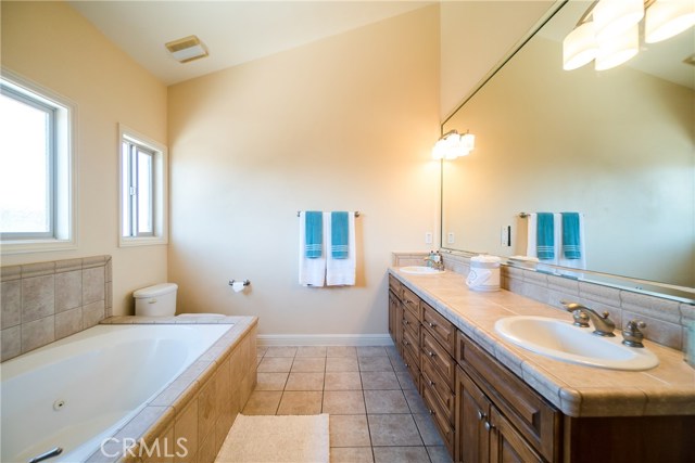 2413 Rockefeller Lane, Redondo Beach, California 90278, 3 Bedrooms Bedrooms, ,2 BathroomsBathrooms,Residential,Sold,Rockefeller,SB18266736