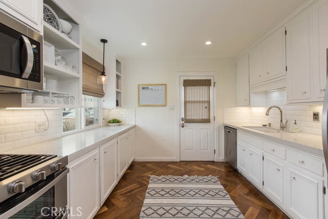 2621 Mathews Avenue, Redondo Beach, California 90278, 3 Bedrooms Bedrooms, ,2 BathroomsBathrooms,Residential,Sold,Mathews,SB20148757