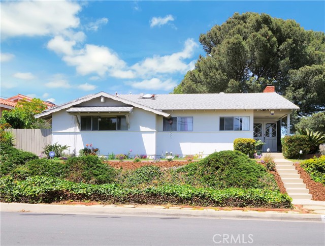 2704 Vista Mesa Drive, Rancho Palos Verdes, California 90275, 4 Bedrooms Bedrooms, ,2 BathroomsBathrooms,Residential,Sold,Vista Mesa,PV21098767