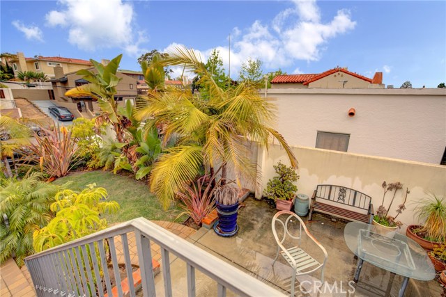 1011 Garnet Street, Redondo Beach, California 90277, 4 Bedrooms Bedrooms, ,4 BathroomsBathrooms,Residential,Sold,Garnet,SB20070806