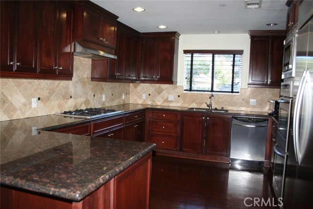 205 Irena Avenue, Redondo Beach, California 90277, 4 Bedrooms Bedrooms, ,3 BathroomsBathrooms,Residential,Sold,Irena,SB18231955