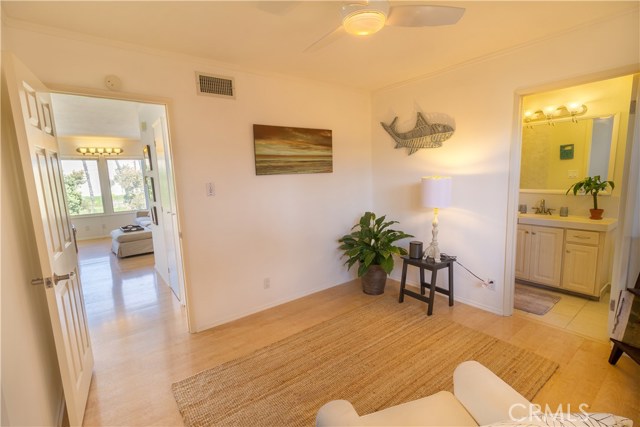 460 Rosecrans Avenue, Manhattan Beach, California 90266, 3 Bedrooms Bedrooms, ,2 BathroomsBathrooms,Residential,Sold,Rosecrans,SB18057856