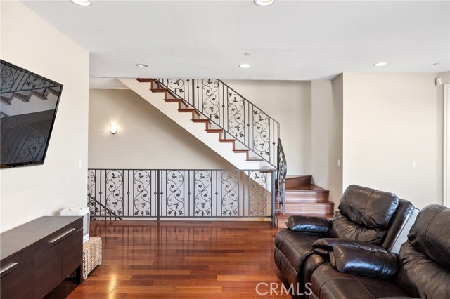 2617 Ripley Avenue, Redondo Beach, California 90278, 4 Bedrooms Bedrooms, ,4 BathroomsBathrooms,Residential,Sold,Ripley,SB20168034