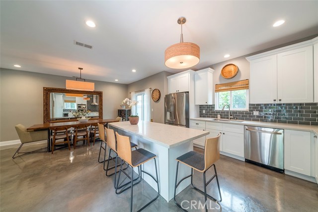 2404 Marshallfield Lane, Redondo Beach, California 90278, 3 Bedrooms Bedrooms, ,2 BathroomsBathrooms,Residential,Sold,Marshallfield,SB18103894