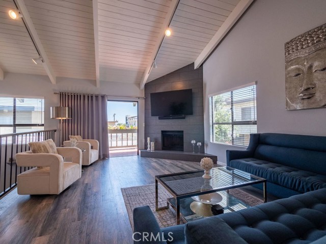 2112 Vanderbilt Lane, Redondo Beach, California 90278, 2 Bedrooms Bedrooms, ,2 BathroomsBathrooms,Residential,Sold,Vanderbilt,PW18140732