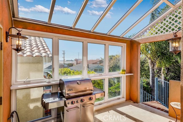 521 13th Street, Manhattan Beach, California 90266, 3 Bedrooms Bedrooms, ,1 BathroomBathrooms,Residential,Sold,13th,PW19054857