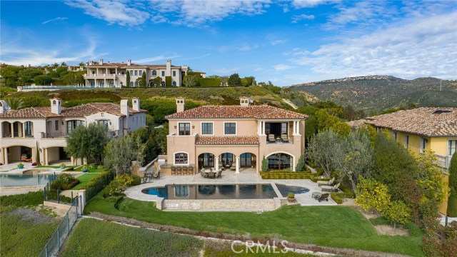 25 Avalon Vista, Newport Coast, CA 92657 - 4 Beds | 4/1 Baths (Active