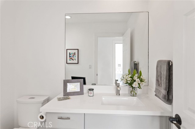 952 15th Street, Hermosa Beach, California 90254, 4 Bedrooms Bedrooms, ,3 BathroomsBathrooms,Residential,Sold,15th,SB20106766
