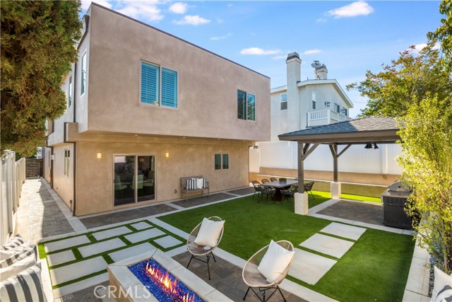 3208 Pacific Avenue, Manhattan Beach, California 90266, 4 Bedrooms Bedrooms, ,3 BathroomsBathrooms,Residential,Sold,Pacific,SB18253050