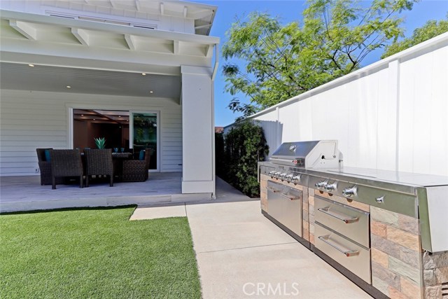 1450 23rd Street, Manhattan Beach, California 90266, 5 Bedrooms Bedrooms, ,2 BathroomsBathrooms,Residential,Sold,23rd,SB17111240