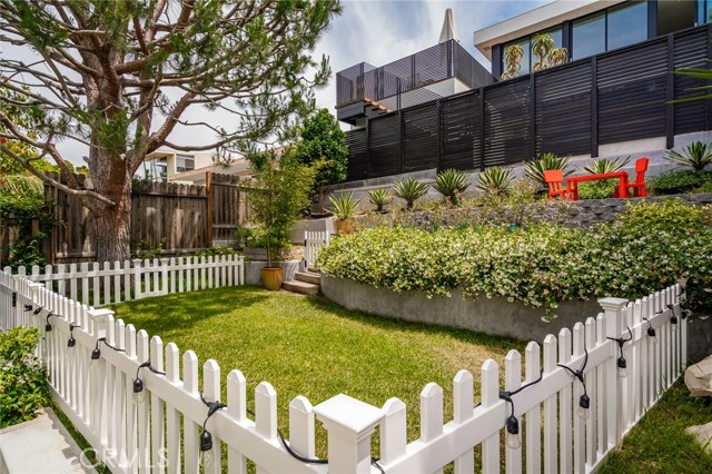 1944 Ardmore Avenue, Manhattan Beach, California 90266, 3 Bedrooms Bedrooms, ,2 BathroomsBathrooms,Residential,Sold,Ardmore,SB20111150