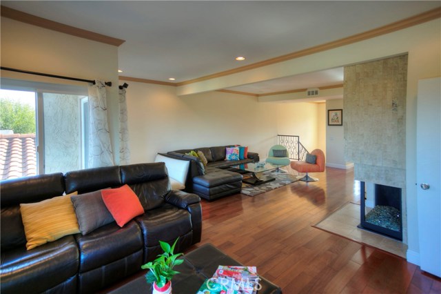 75 Hilltop Circle, Rancho Palos Verdes, California 90275, 3 Bedrooms Bedrooms, ,2 BathroomsBathrooms,Residential,Sold,Hilltop,BB17275527