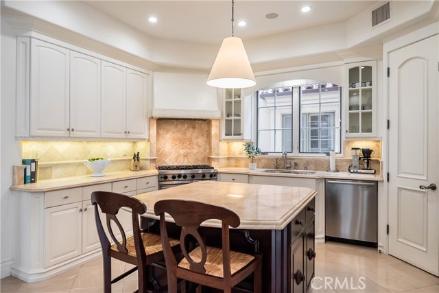 441 1st Street, Manhattan Beach, California 90266, 5 Bedrooms Bedrooms, ,4 BathroomsBathrooms,Residential,Sold,1st,SB19263313