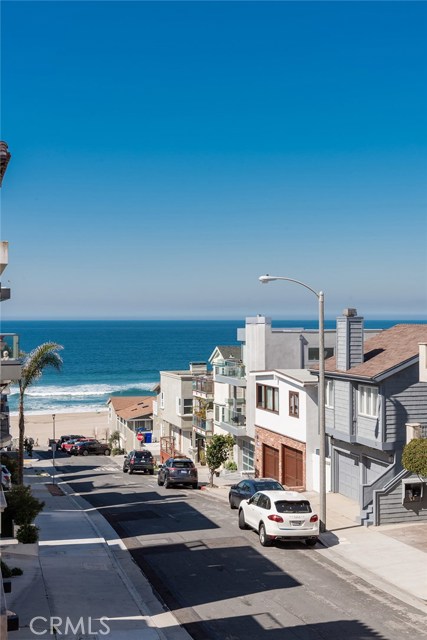 208 21st Street, Manhattan Beach, California 90266, 3 Bedrooms Bedrooms, ,2 BathroomsBathrooms,Residential,Sold,21st,SB19059656