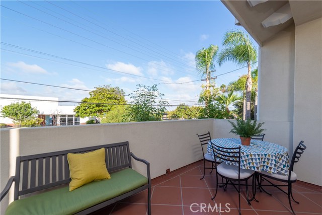 613 Lucia Avenue, Redondo Beach, California 90277, 3 Bedrooms Bedrooms, ,2 BathroomsBathrooms,Residential,Sold,Lucia,SB19228857