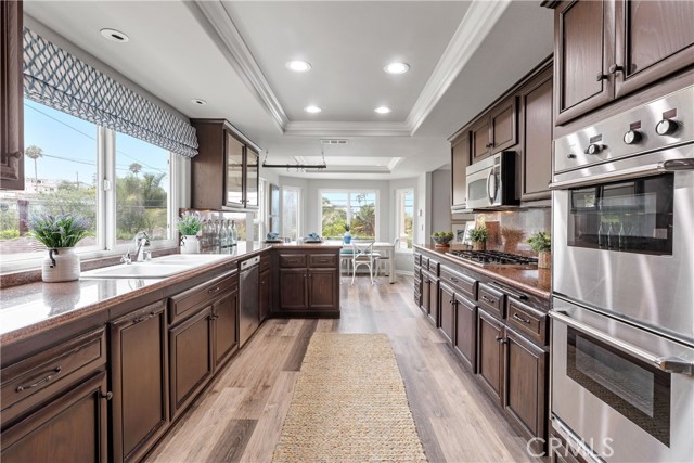 519 Juanita Avenue, Redondo Beach, California 90277, 5 Bedrooms Bedrooms, ,2 BathroomsBathrooms,Residential,Sold,Juanita,SB21138287