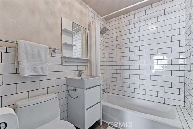 1818 Spreckels Lane, Redondo Beach, California 90278, 4 Bedrooms Bedrooms, ,3 BathroomsBathrooms,Residential,Sold,Spreckels,SB17228588