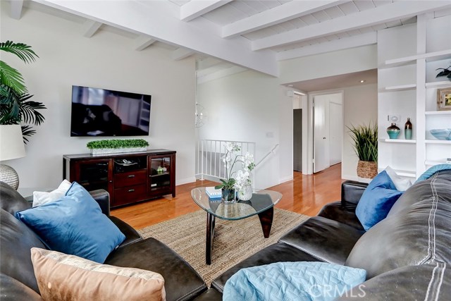 706 Green Lane, Redondo Beach, California 90278, 3 Bedrooms Bedrooms, ,2 BathroomsBathrooms,Residential,Sold,Green,SB20188022
