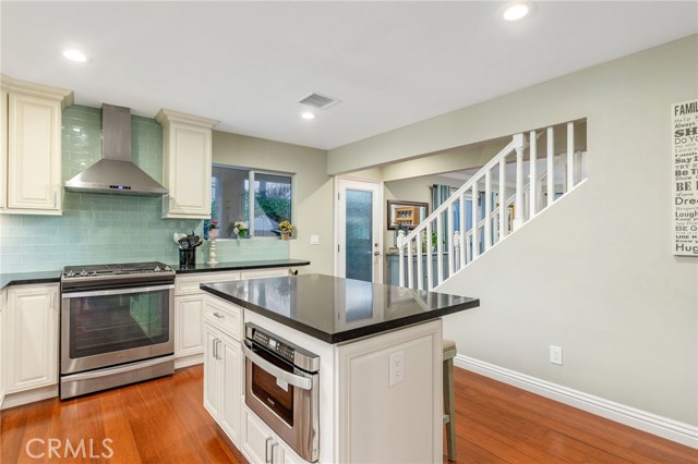 616 Garnet Street, Redondo Beach, California 90277, 4 Bedrooms Bedrooms, ,2 BathroomsBathrooms,Residential,Sold,Garnet,SB20102814