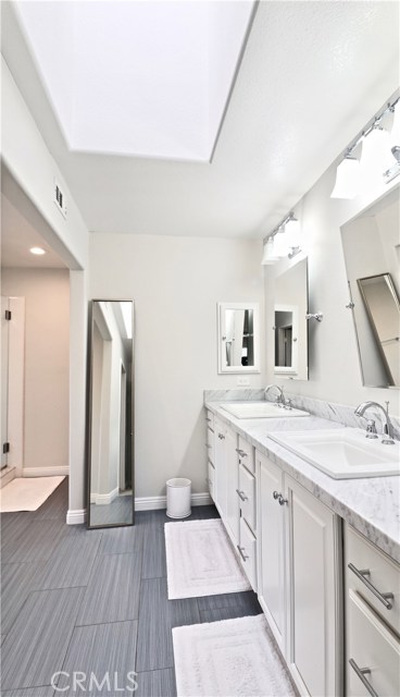 2307 Pullman Lane, Redondo Beach, California 90278, 3 Bedrooms Bedrooms, ,2 BathroomsBathrooms,Residential,Sold,Pullman,SB19080396