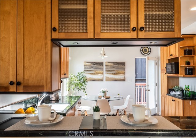 205 40th Street, Manhattan Beach, California 90266, 2 Bedrooms Bedrooms, ,1 BathroomBathrooms,Residential,Sold,40th,SB20076163