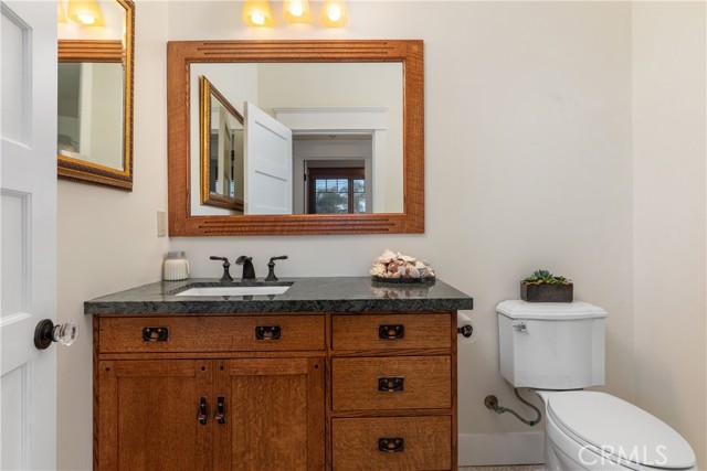 Top-floor 3/4 bath
