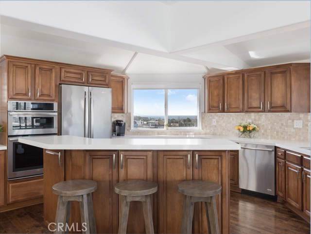 Breakfast bar with an ocean view
