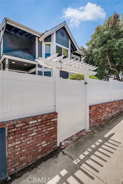 508 Rosecrans Avenue, Manhattan Beach, California 90266, 4 Bedrooms Bedrooms, ,3 BathroomsBathrooms,Residential,Sold,Rosecrans,SB18222919