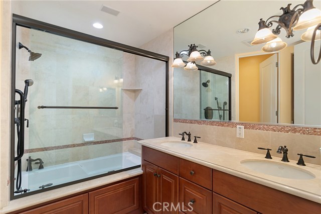 615 Pacific Coast, Redondo Beach, California 90277, 3 Bedrooms Bedrooms, ,3 BathroomsBathrooms,Residential,Sold,Pacific Coast,SB20095502