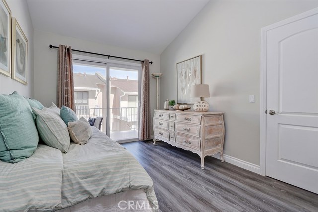 2300 Carnegie Lane, Redondo Beach, California 90278, 3 Bedrooms Bedrooms, ,2 BathroomsBathrooms,Residential,Sold,Carnegie,SB18281949