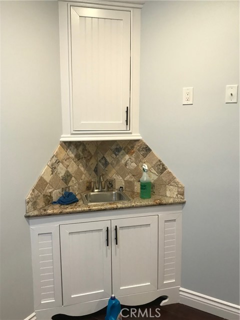 605 Lucia Avenue, Redondo Beach, California 90277, 4 Bedrooms Bedrooms, ,3 BathroomsBathrooms,Residential,Sold,Lucia,SB19087867