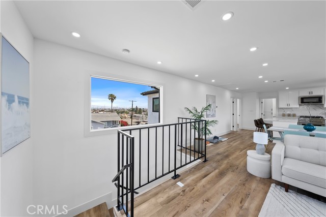 2406 Ripley Avenue, Redondo Beach, California 90278, 3 Bedrooms Bedrooms, ,2 BathroomsBathrooms,Residential,Sold,Ripley,SB21143037